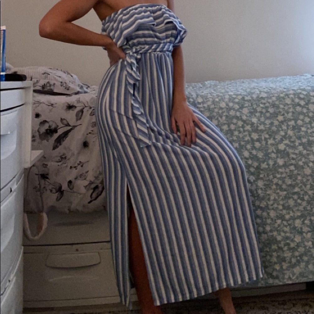 Strapless striped dress 💙